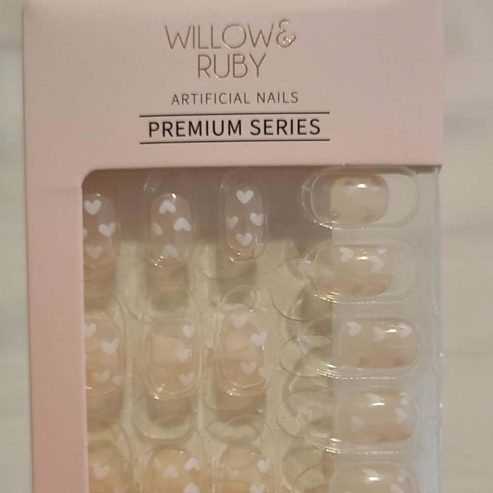 🌻🆕️ willow & ruby • heart nails - Picture 2 of 3